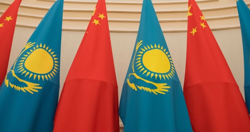 Казахстан и Китай обсудили развитие ТМТМ и судостроение для перевозок по Каспию