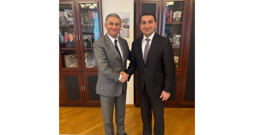 Hikmət Hacıyev Fələstin səfirini qəbul edib