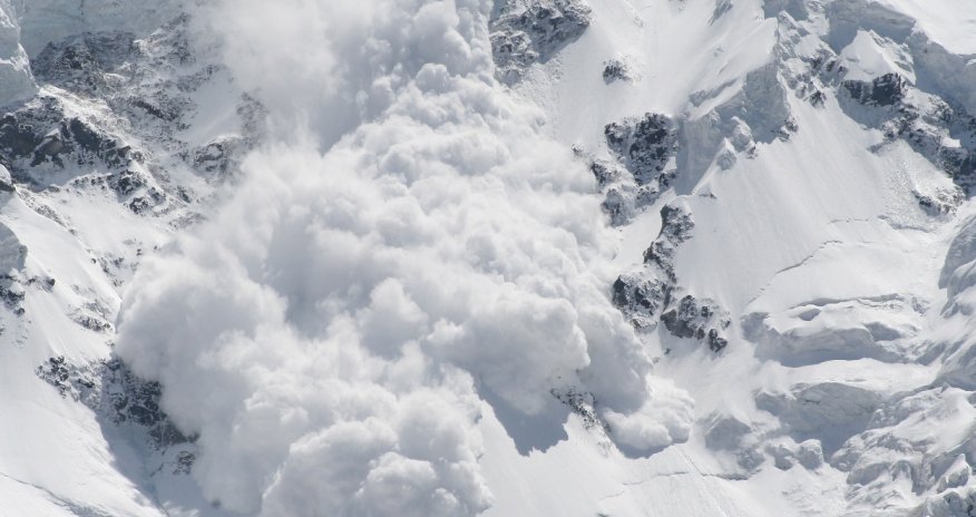 Özbəkistanda qar uçqunu təhlükəsi elan olunub