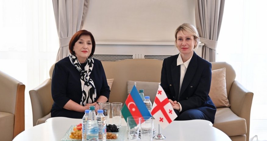Sahibə Qafarova Gürcüstanda rəsmi səfərdədir