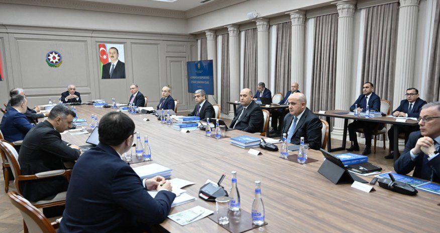 Baş nazir iqtisadi şuranın üzvləri ilə növbəti müzakirələr aparıb