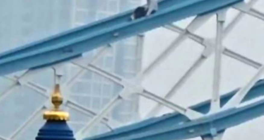 Londonda &ldquo;Tower Bridge&rdquo; körpüsü bağlanıb