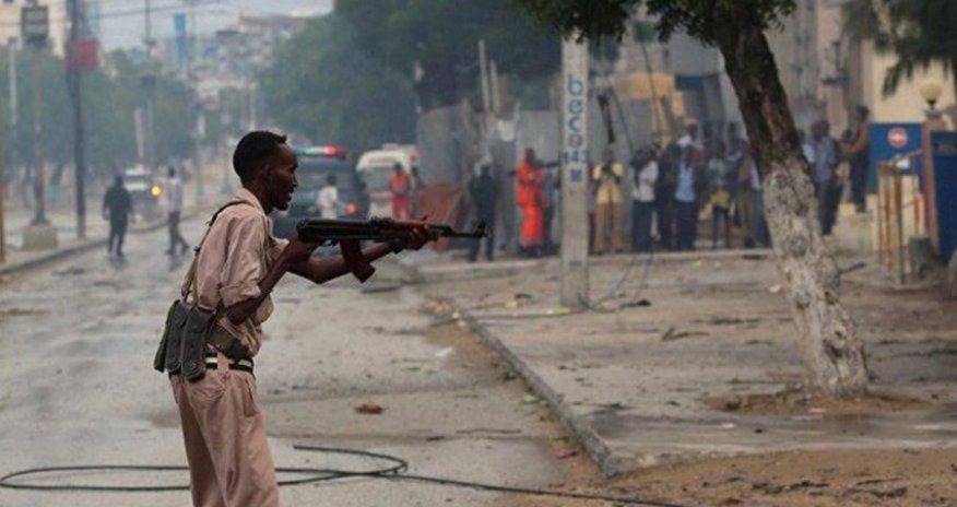 В Сомали террористы напали на отель, погибли 11 человек