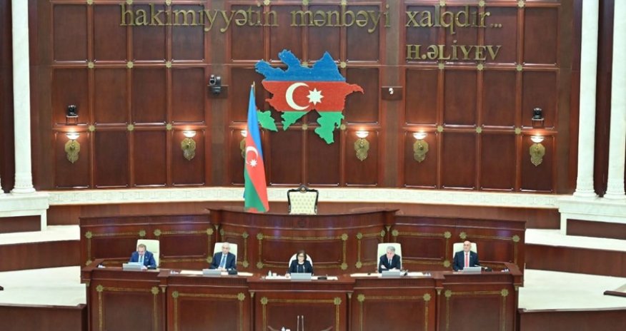 Milli Məclisin iclası başlayıb