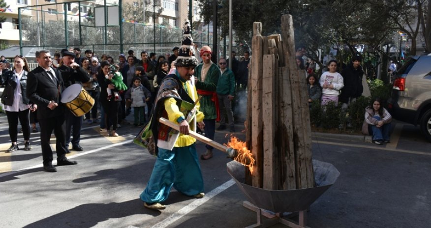 Paytaxtın abad məhəllələrindəki Novruz şənlikləri davam edir