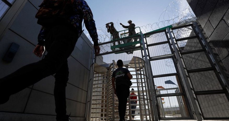 Суд в США запретил высылку мигрантов по закону 1798 года