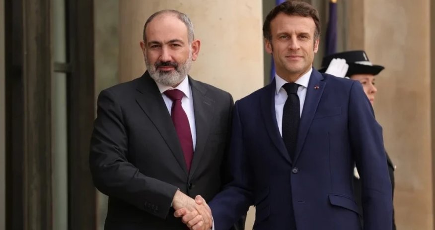 Makron Paşinyan arasında telefon danışığı olub