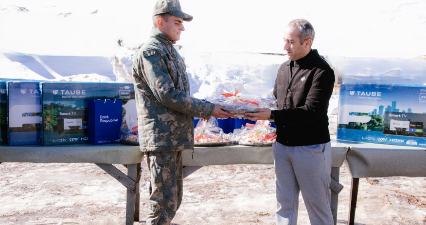 Bank Respublika əsgərlərə Novruz sevinci yaşatdı