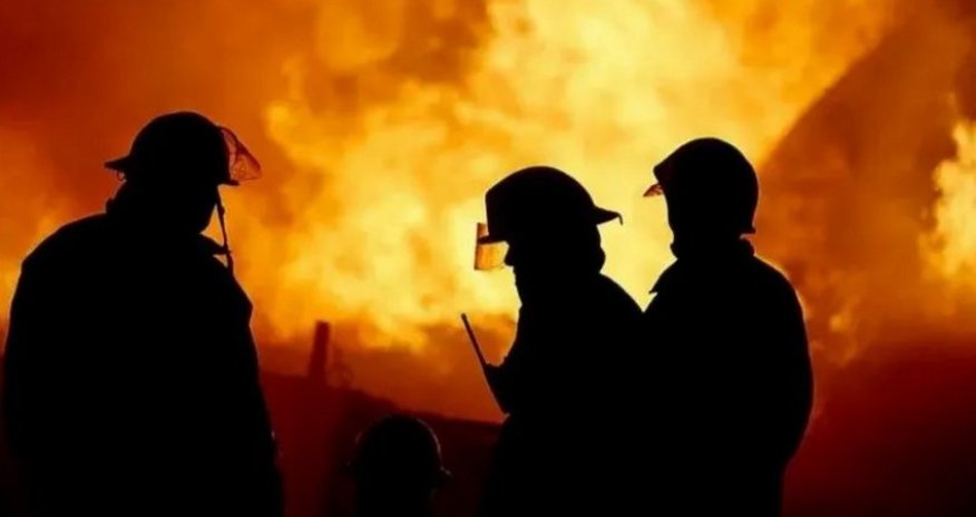 Площадь пожара на нефтебазе в Краснодарском крае увеличилась до 1700 кв. м