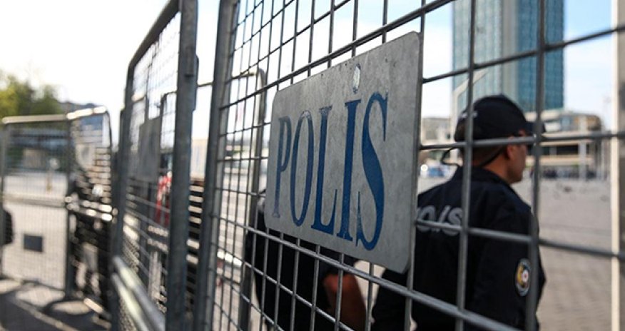 İstanbul Universitetinin tələbələri İmamoğluna dəstək üçün aksiya keçirir - Video