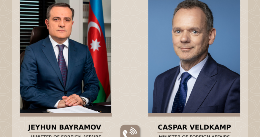 Ceyhun Bayramov Niderland Krallığının xarici işlər naziri ilə telefonla danışıb