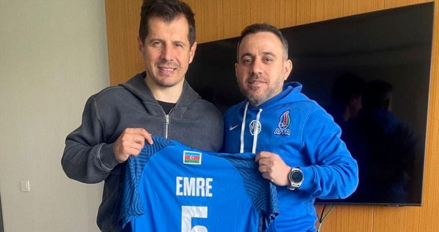 Azərbaycan millisinin baş məşqçisi Superliqa klubunun düşərgəsinə yollanıb