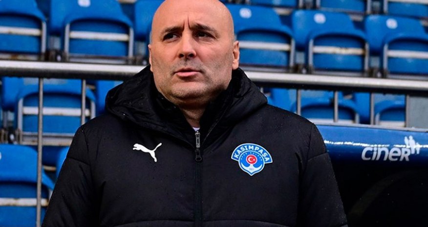 Superliqa təmsilçisi baş məşqçisi ilə yollarını ayırıb