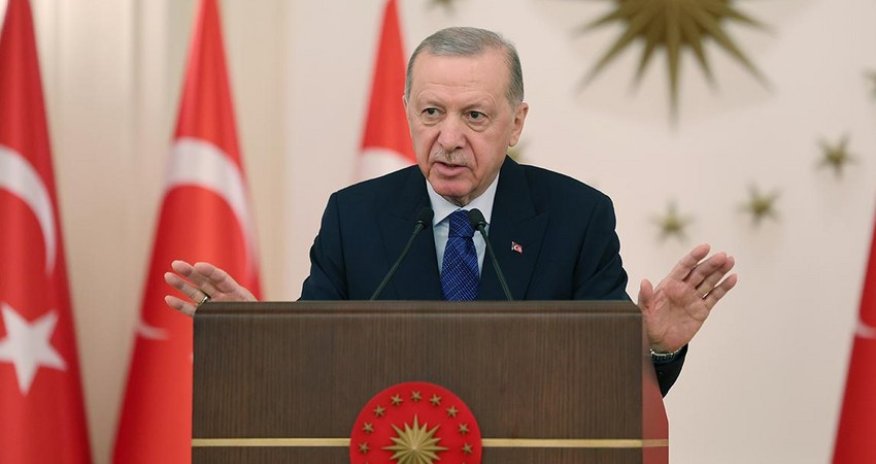 

Эрдоган: Отдельные силы пытаются подорвать отношения между властью и обществом
