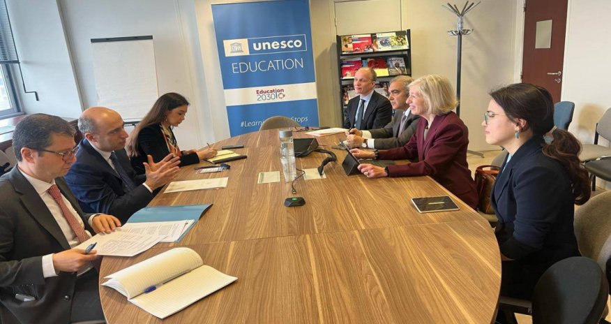 Emin Əmrullayev malayziyalı həmkarı ilə görüşüb