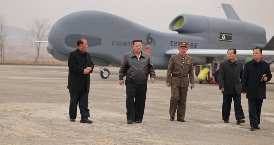 Ким Чен Ын ознакомился с новыми беспилотниками производства КНДР