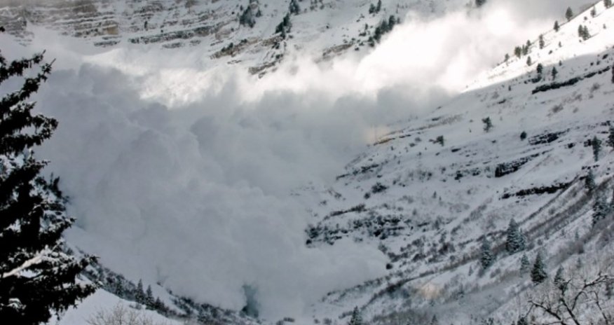 В Магаданской области четыре туриста погибли при сходе лавины