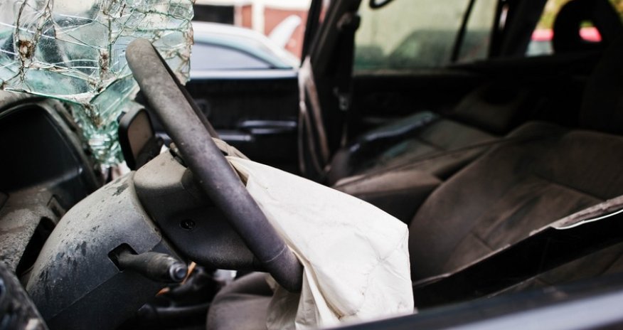 Gəncədə sərnişin avtobusu minik avtomobili ilə toqquşub, xəsarət alanlar var