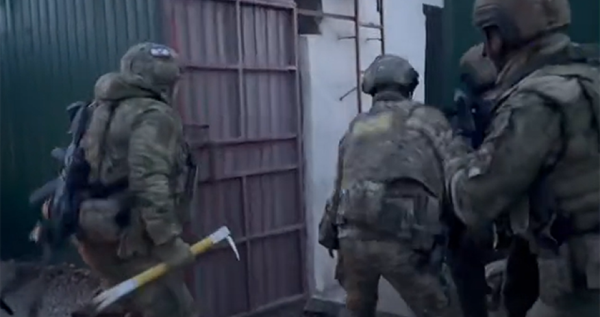 Krımda məscidi yandırmaq istəyən şəxs saxlanılıb