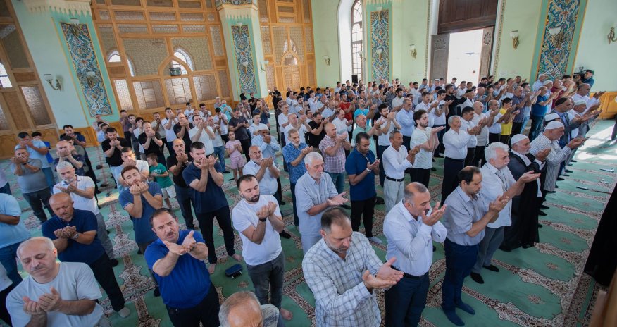 Объявлено время праздничного намаза в мечетях Баку