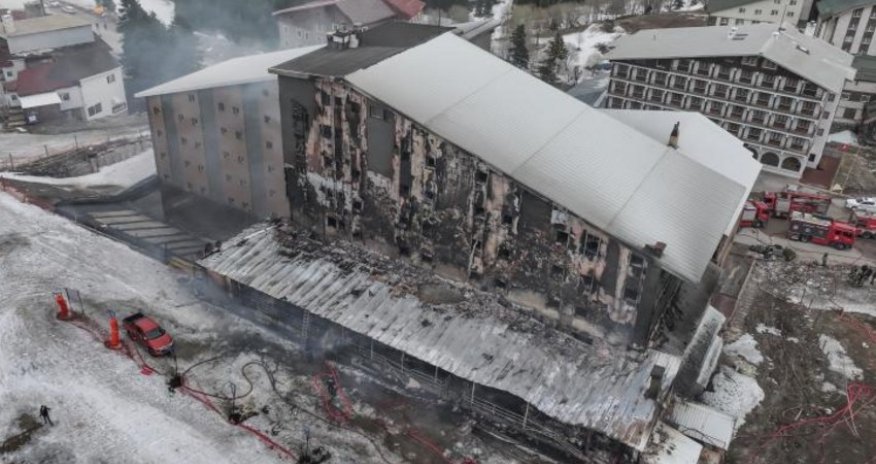 В связи с пожаром на горнолыжном курорте Улудаг в Турции задержаны 5 человек