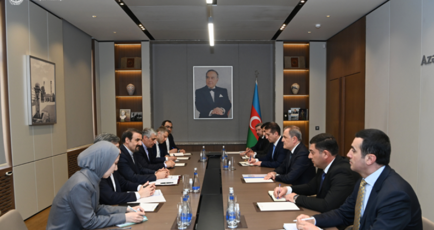 Ceyhun Bayramov İran Prezidentinin müşaviri ilə görüşüb