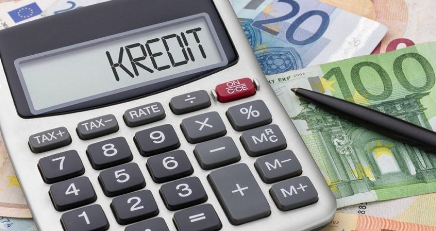 Ölkədə problemli kreditlər artıb