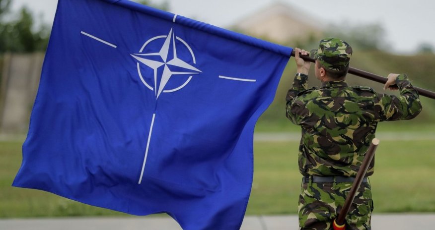 США могут отказаться от командования силами НАТО в Европе