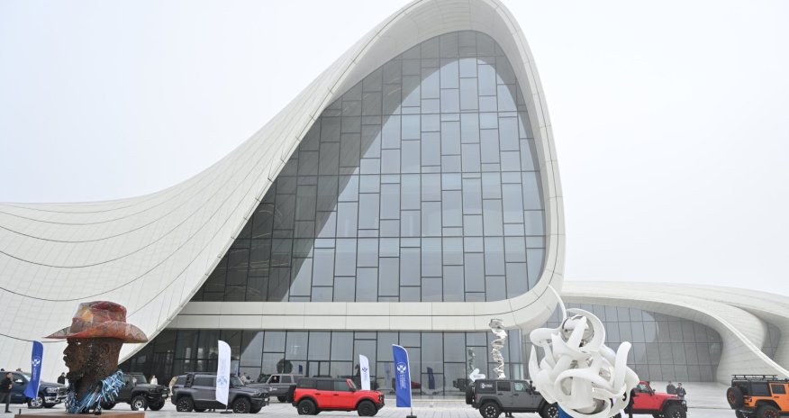 Автомобильная федерация Азербайджана организовала автопробег внедорожников