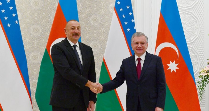 Şavkat Mirziyoyev İlham Əliyevə zəng edib