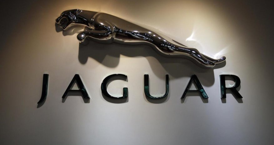 Jaguar останавливает поставки в США