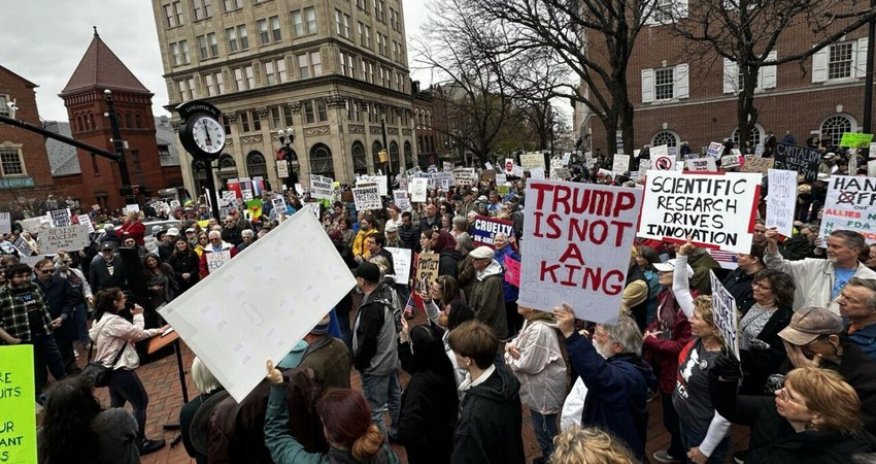 ABC News: В США начались крупные демонстрации против политики Трампа