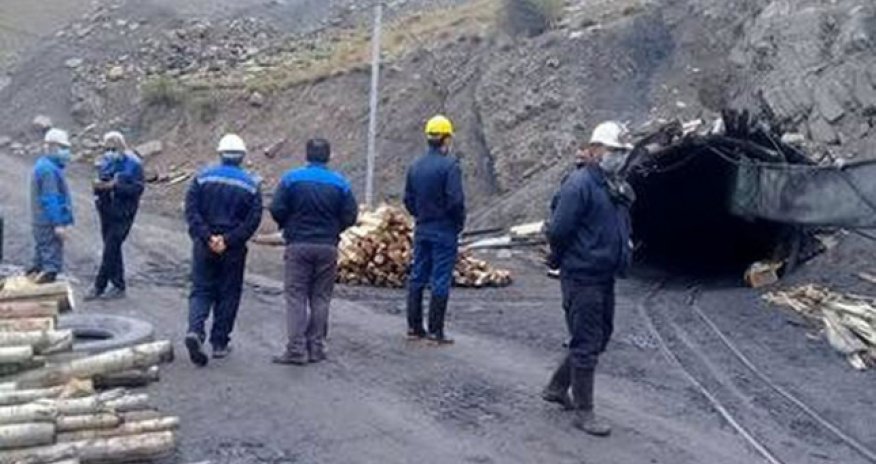 На севере Ирана около семи человек погибли из-за отравления газом в шахте