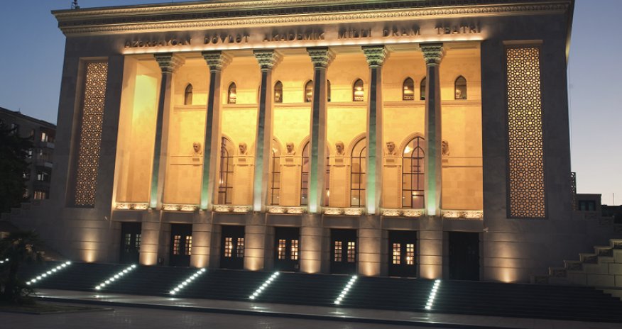 Akademik Milli Dram Teatrında aktyorlar arasında əlbəyaxa dava olub