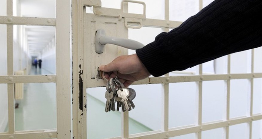 Cəzaçəkmə müəssisəsində doğulan uşaqların sayı açıqlanıb