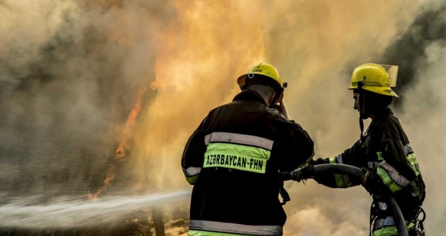 Bakıda yaşayış binasında yanğın olub