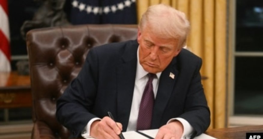 Tramp bəzi ölkələrə rüsumları 90 gün müddətinə dayandırıb