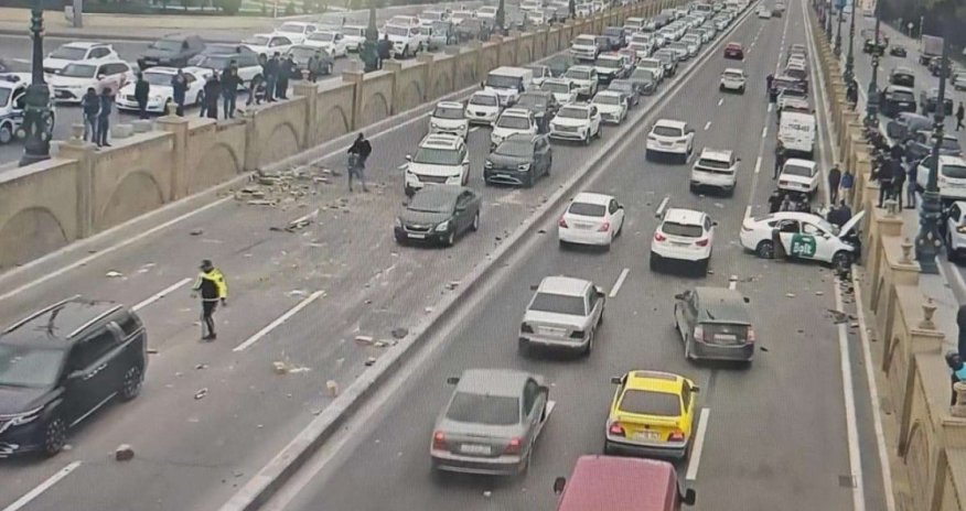 Heydər Əliyev prospektində qəza olub