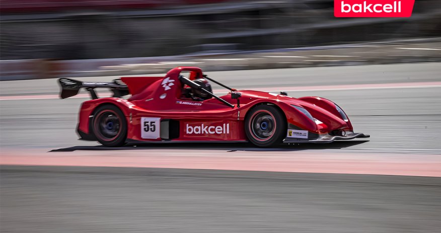 Автомобиль Bakcell под номером 55 на престижных гонках - видео