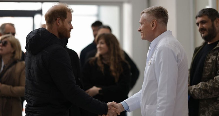 Prince Harry makes an unannounced visit to Ukraine