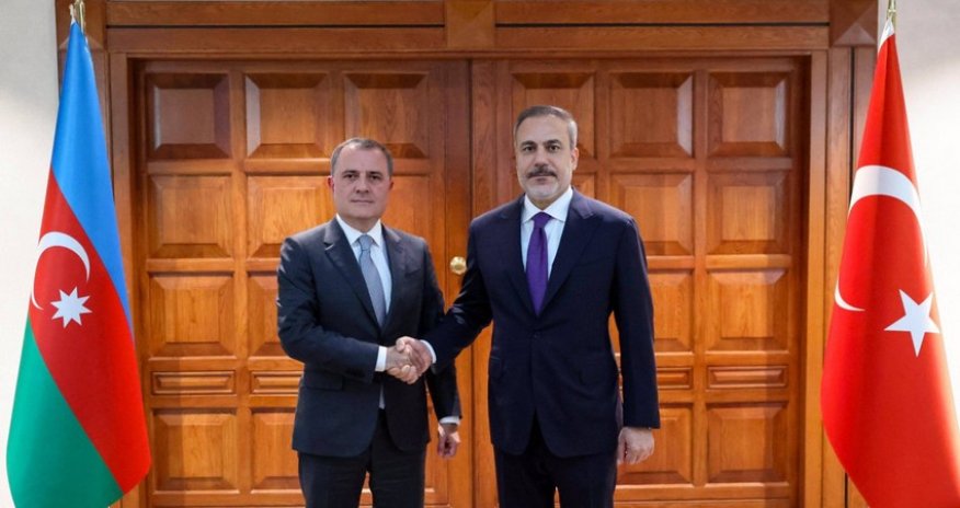 Ceyhun Bayramov Hakan Fidanla görüşüb