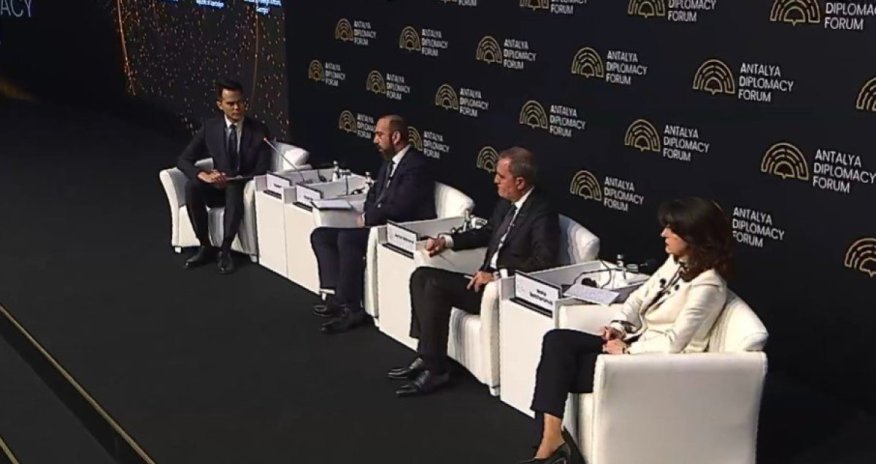 Ceyhun Bayramov Ermənistanla sülh müqaviləsinin imzalanması üçün şərtləri açıqlayıb