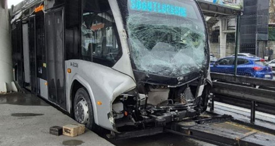 Türkiyədə metrobuslar toqquşub, yaralılar var