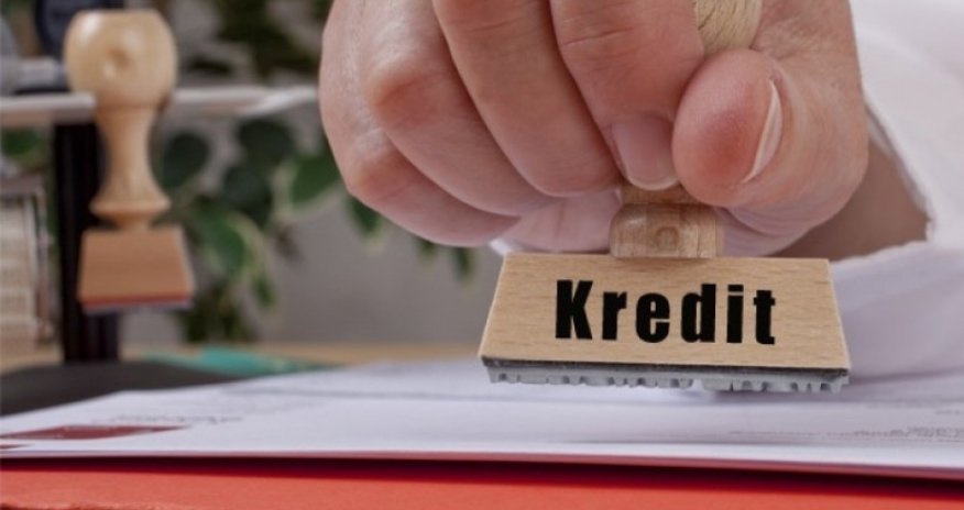 Azərbaycanda kredit portfelində gecikməli kreditlərin payı azalıb