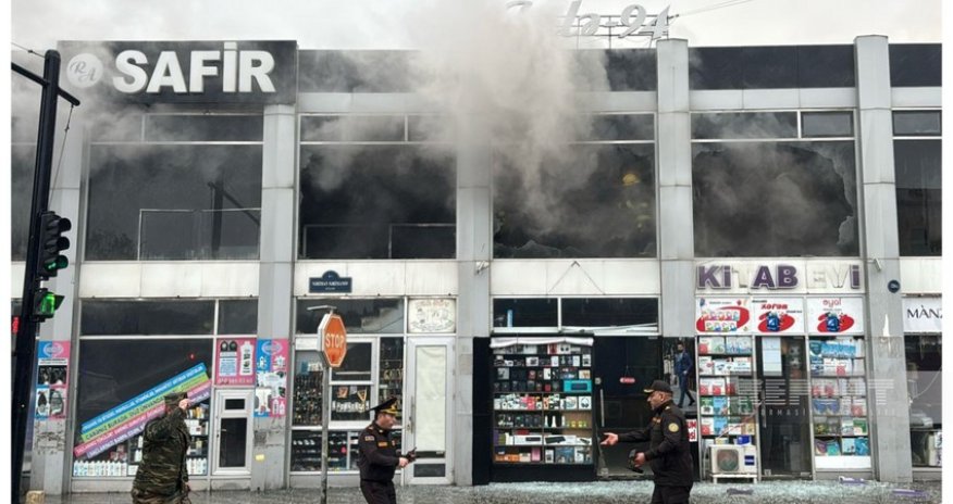 Sumqayıtda ticarət mərkəzində yanğın söndürülüb - YENİLƏNİB-2
