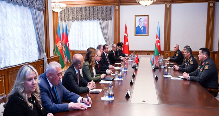 Zakir Həsənov Hulusi Akarla görüşüb