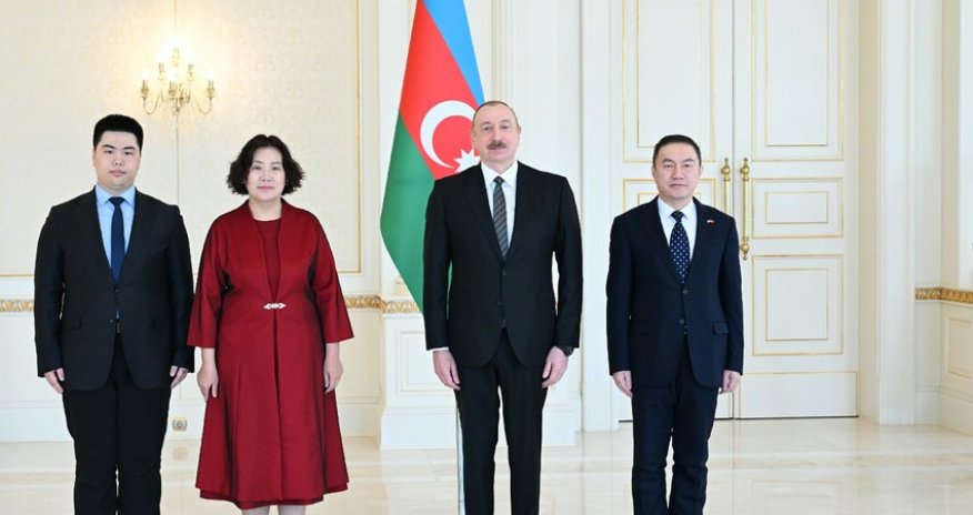 Əliyev Çinin Azərbaycanda yeni səfirinin etimadnaməsini qəbul edib