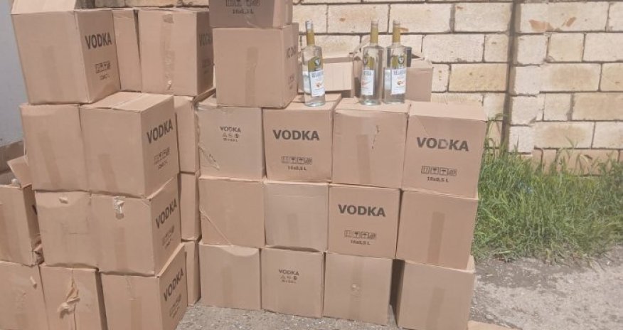 Topdansatış mağazasında saxta spirtli içkilər aşkarlanıb