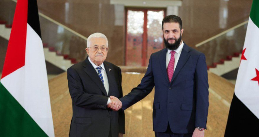 Глава Палестины впервые за 18 лет прибыл в Дамаск