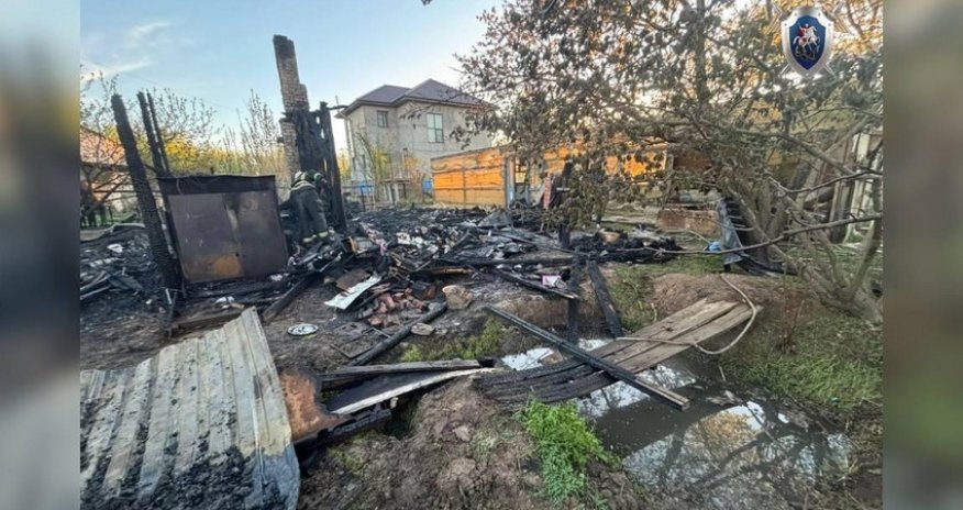 При пожаре в частном доме в Астрахани погибли пятеро детей